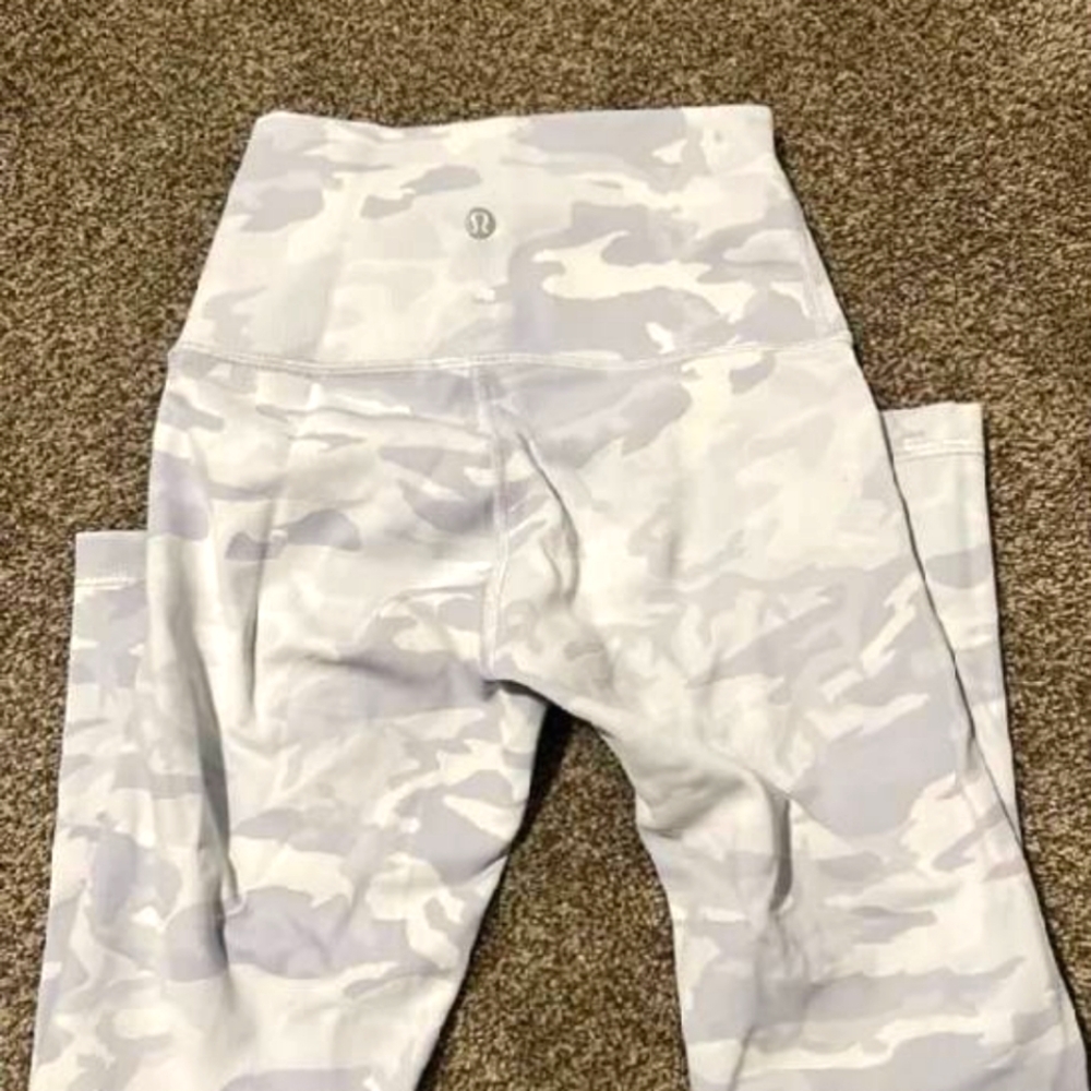 Lululemon Wunder Under leggings